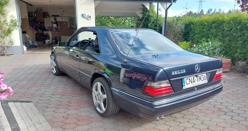 Mercedes-Benz Klasa E cena 36900 przebieg: 247204, rok produkcji 1996 z Puck małe 121